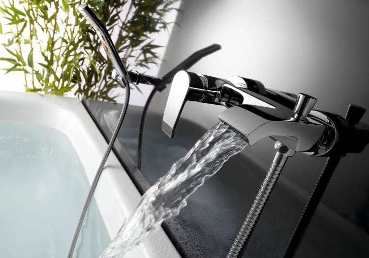 Кран-смеситель для ванной: типы смесителей и материалы покрытия. механизм переключения на душ. встроенные и внешние смесители (фото + видео)