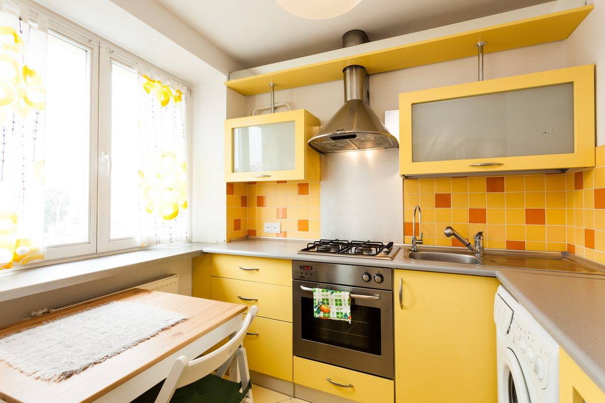 Как правильно использовать золотой цвет в интерьере кухне (фото примеры)