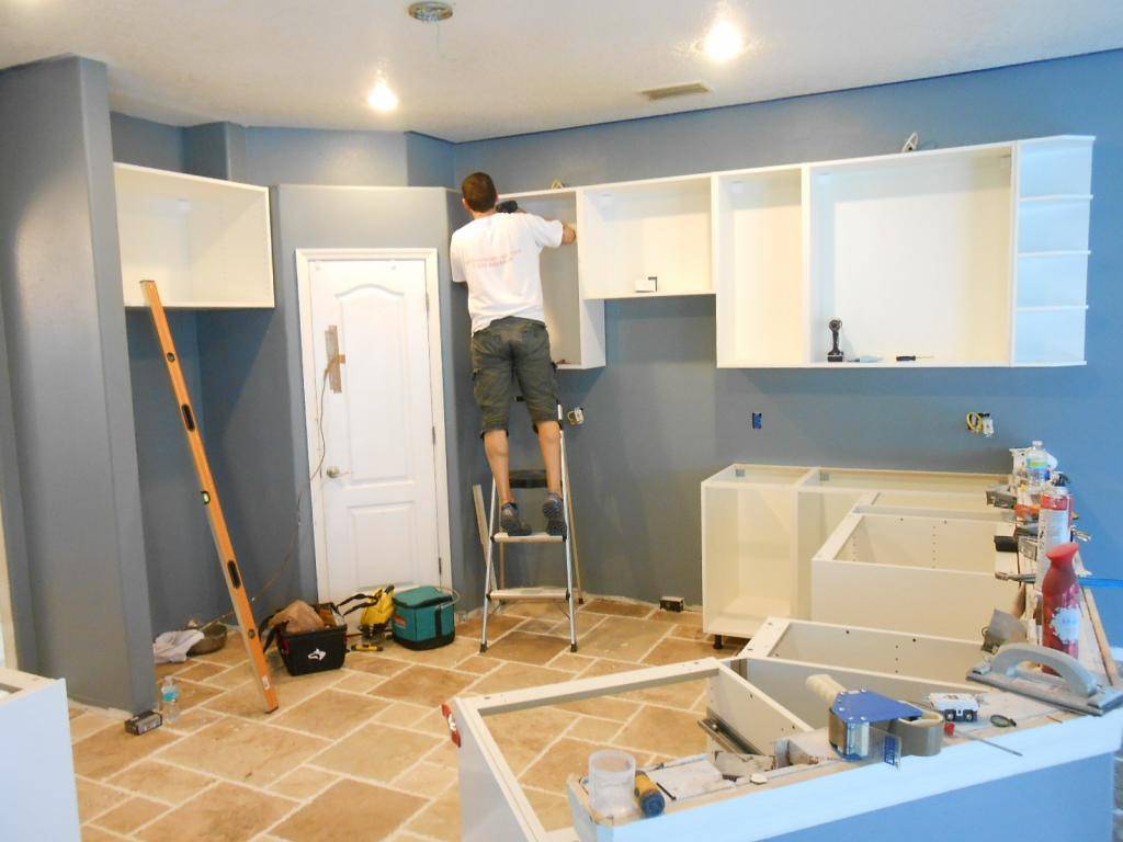 Установка, сборка мебели в ванной комнате и мелкий ремонт