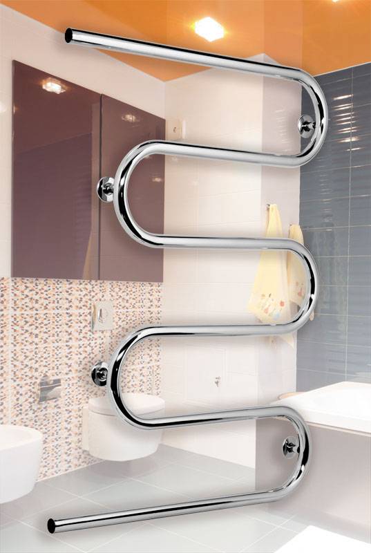 О выборе электрического полотенцесушителя для ванной: сравнение, плюсы и минусы