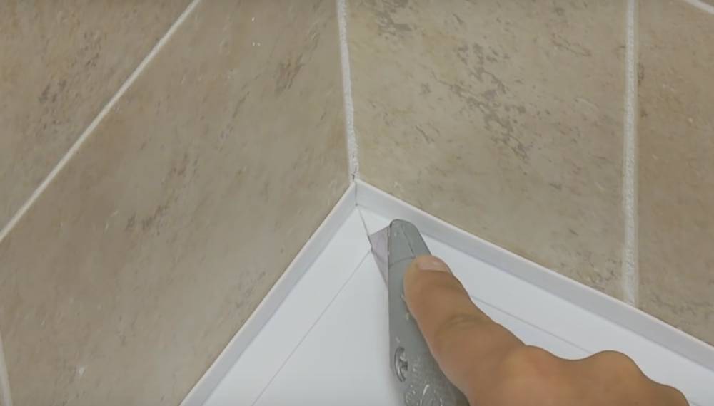 Как установить уголок для ванны от протекания — пошаговая инструкция