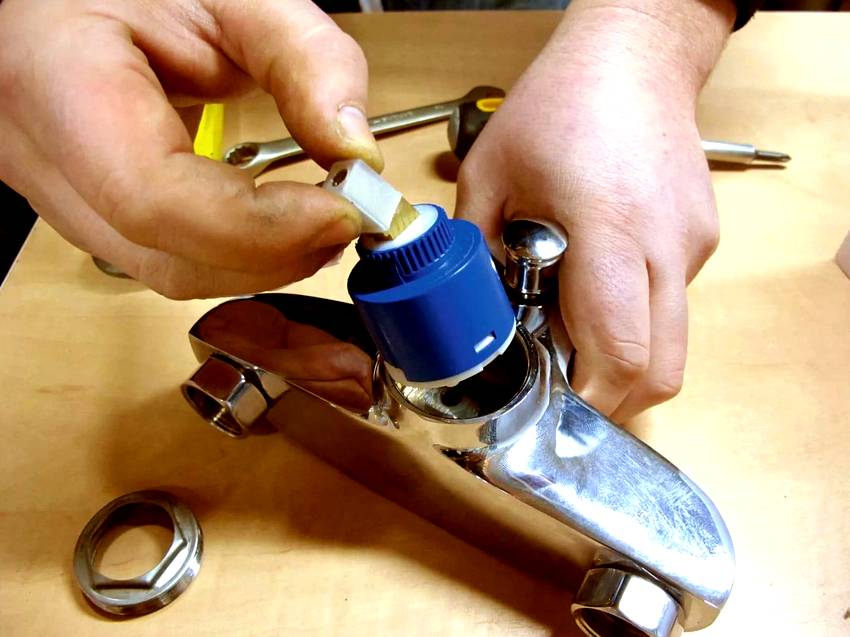 Шаровый смеситель: как разобрать, ремонт своими руками (+ видео)