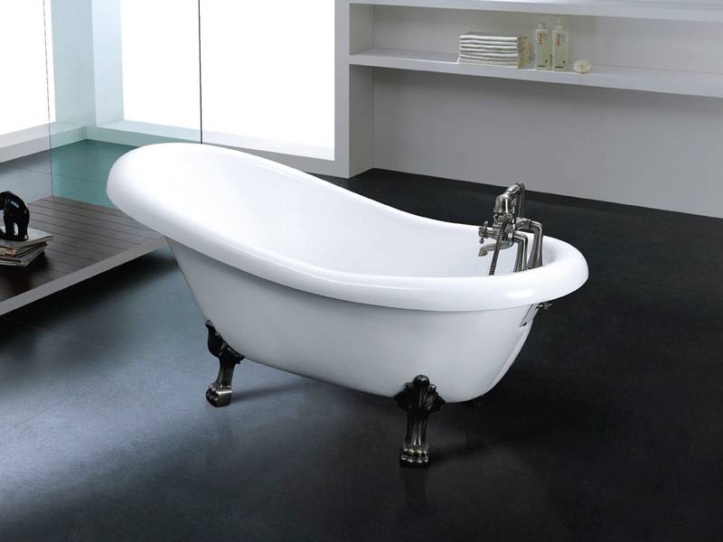Как выбрать отдельностоящую ванну на ножках и правильно ее установить?