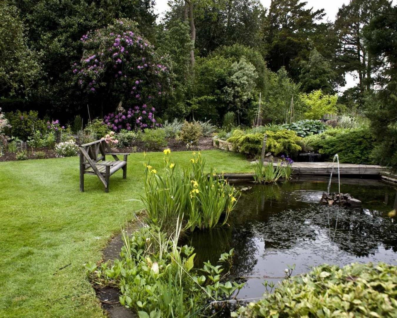 Английский сад на своей территории своими руками: правила ландшафтного дизайна, разрешённые посадки и декор