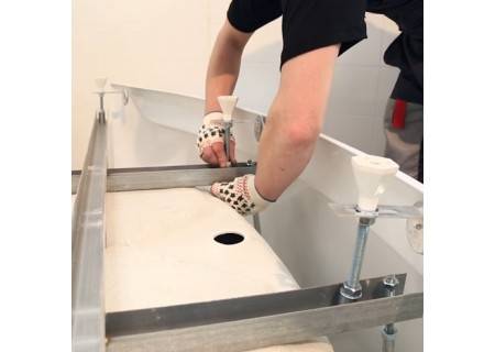 Описание процесса установки акриловой ванны: как можно её установить разными способами и своими руками