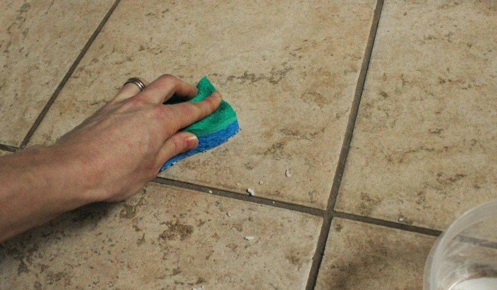 Как очистить швы между плиткой: поэтапная очистка
