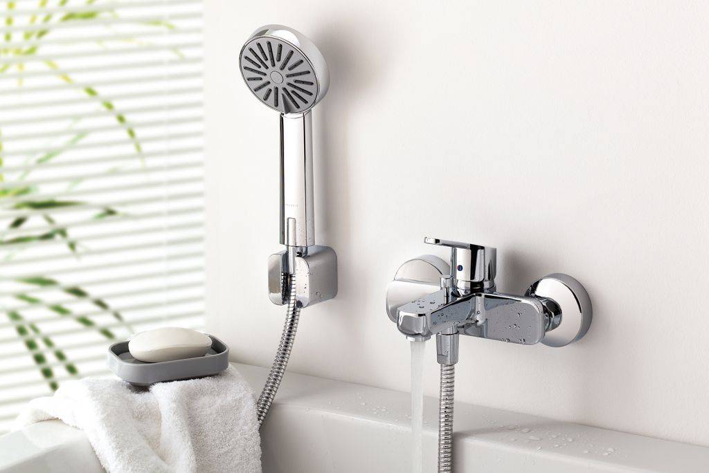 Крючки для ванной комнаты: подбор материала, расположения + практичные варианты использования