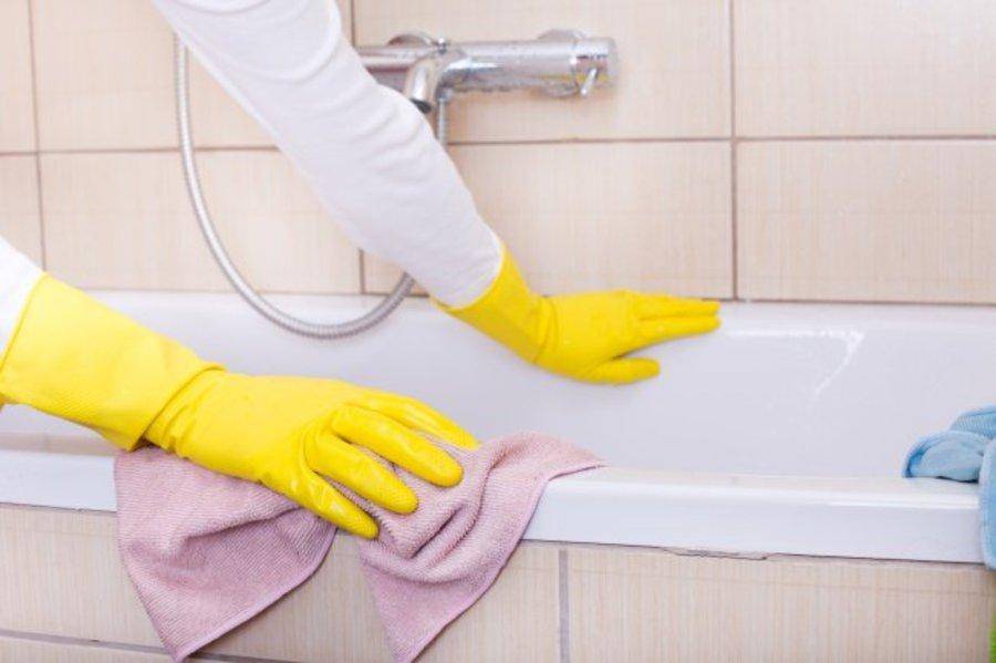 Самые действенные способы для чистки ванны от желтизны в домашних условиях