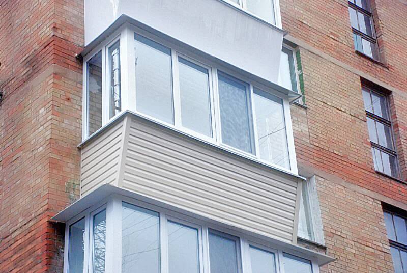Выбираем лучшее остекление балкона в хрущевке: с вынососом, деревом, алюминевым профилем, на 5 этаже