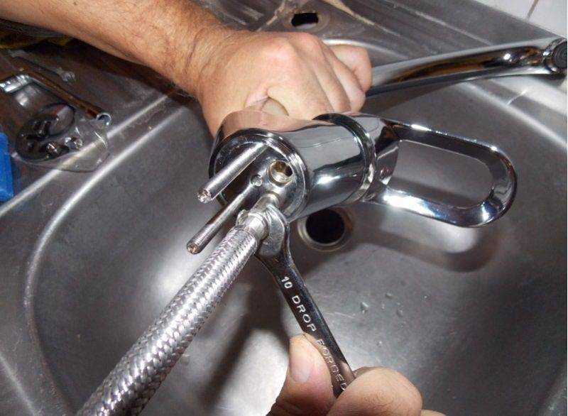 Ремонт смесителя в ванной своими руками