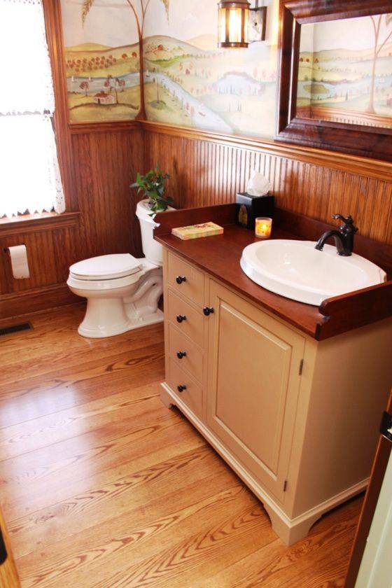 Подходящее напольное покрытие для ванной комнаты в деревянном доме