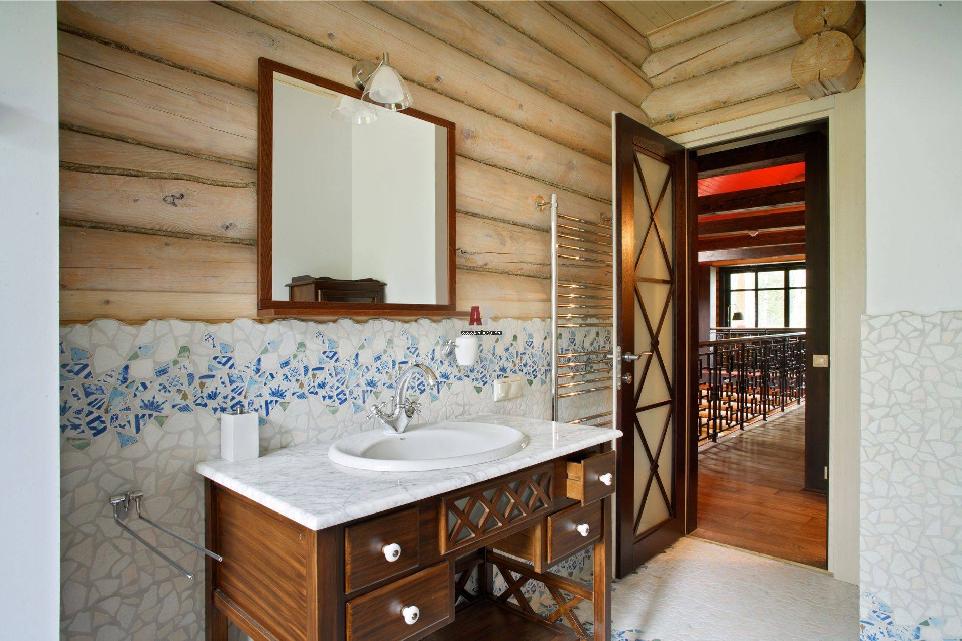 Ванная комната в деревянном доме: пол, стены, потолок + фото