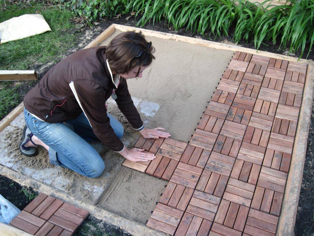 Как изготовить тротуарную плитку своими руками?