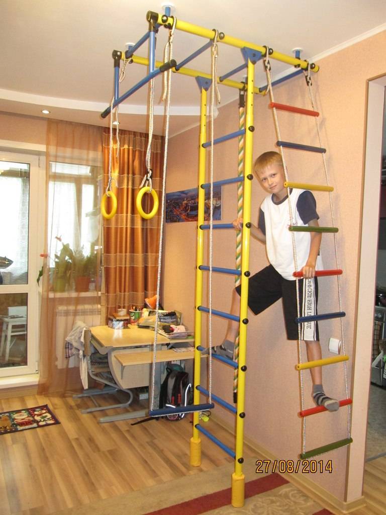 Шведская стенка для детей в квартиру: как выбрать и установить