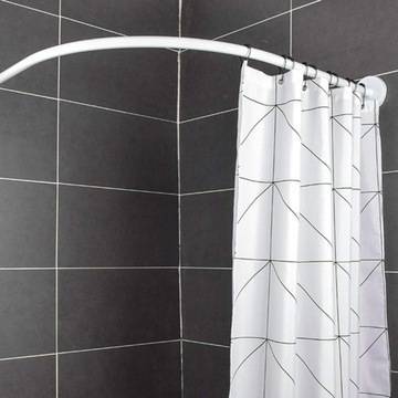 Угловая шторка для ванной и душевой: виды конструкций и выбор