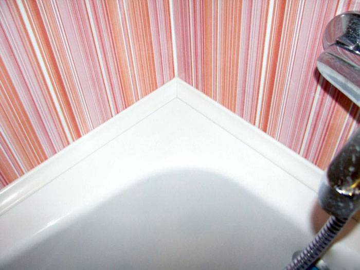 Плинтус для ванной комнаты: особенности потолочных, напольных планок, фото, видео