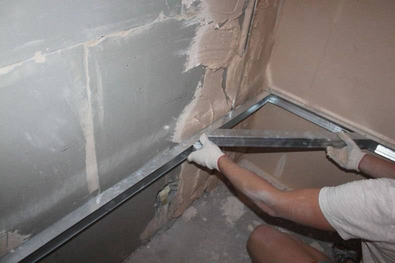 Как и чем выровнять стены в ванной комнате под плитку — пошаговое видео и фото – ремонт своими руками на m-stone.ru