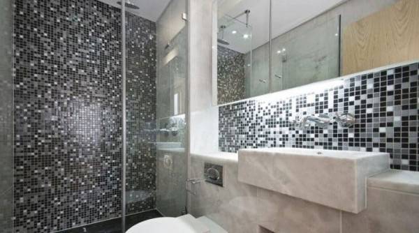 Плитка-мозаика для ванны: виды, плюсы и минусы, варианты облицовки