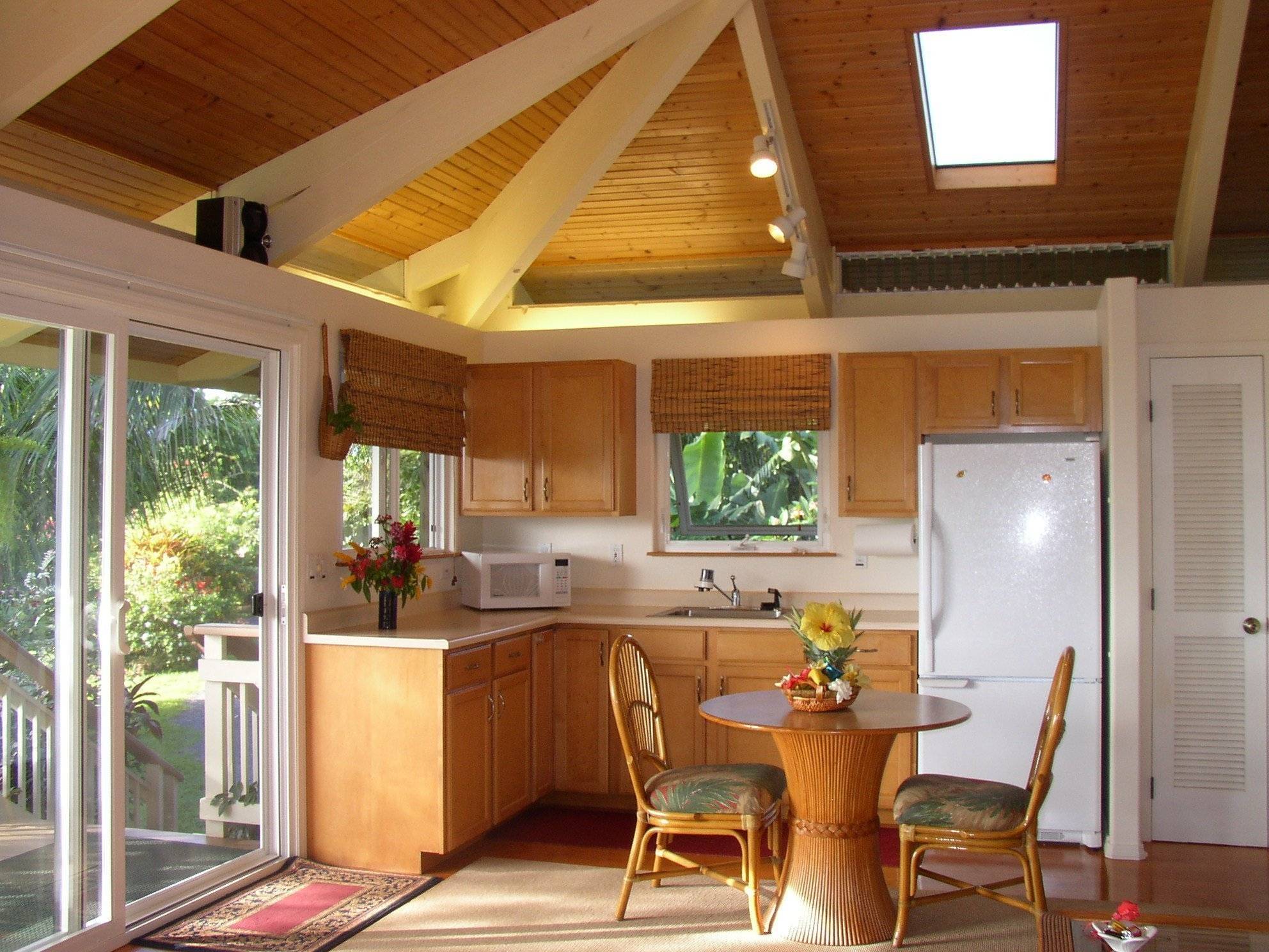 Интерьер кухни на даче (36 фото): как создать комфорт и уют