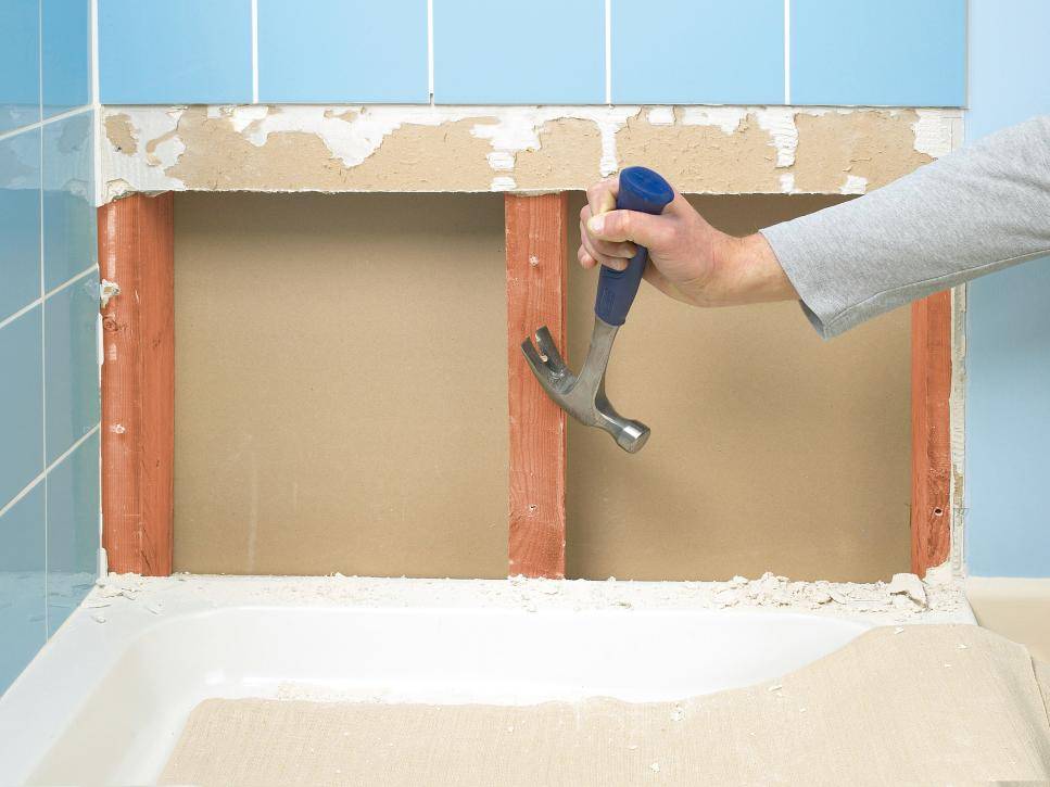 Как снять плитку со стен: подробный гид - наш уютный дом - медиаплатформа миртесен