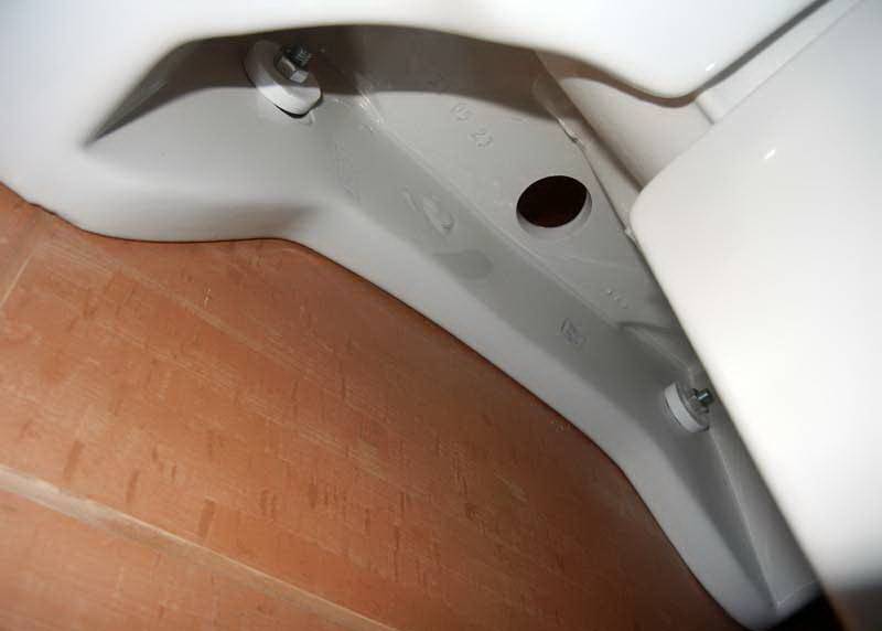 Кронштейн для раковины в ванную: типы креплений и крепление к стене