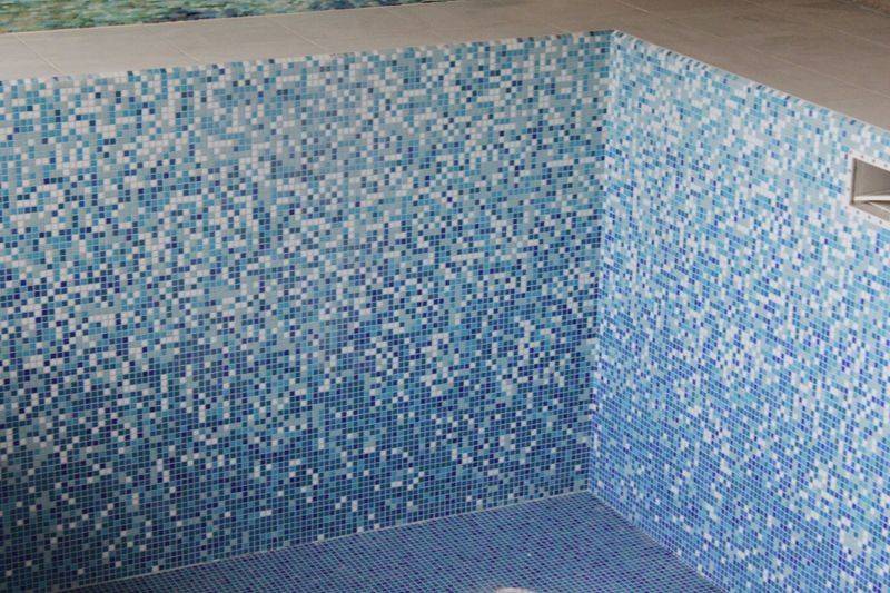 Плитка-мозаика для ванной комнаты: 67 самых эффектных идей дизайна
