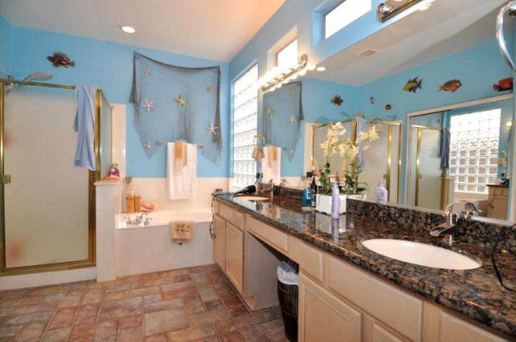 Фото интерьеров ванных комнат в морском стиле: аксессуары, цвета и идеи