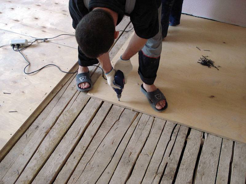 Как положить плитку на деревянном полу, подготовка основания к укладке кафеля
