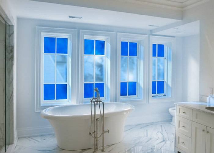 Ванная комната с окном: дизайн, фото-идеи