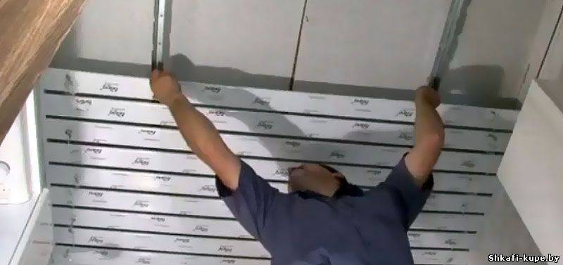 Демонтаж подвесного потолка: как снять поверхность своими руками