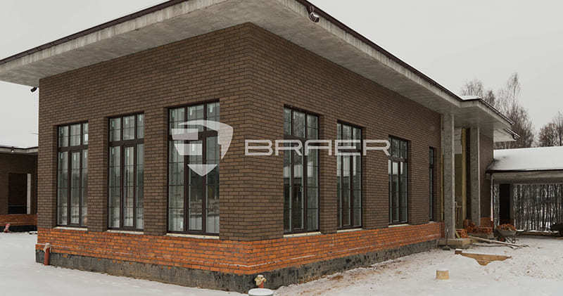 Как проводится облицовка фасада способом баварской кладки кирпича?