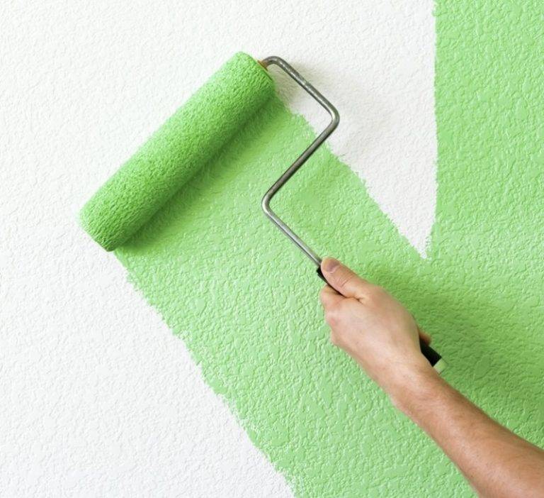 Обои или покраска стен: сравниваем преимущества и недостатки