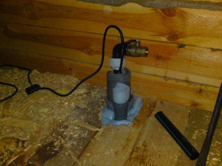 Как сделать утепление водопровода в частном доме своими руками