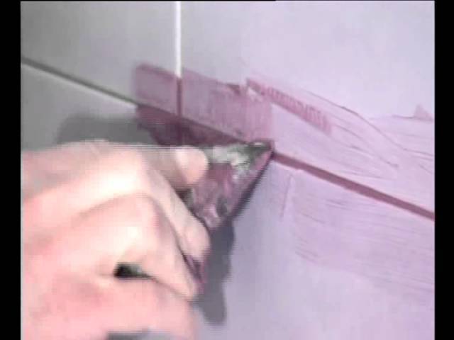 Как правильно затирать швы между плитками на стене своими руками: процесс пошагово