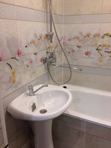 Отделка стен ванной пвх панелями