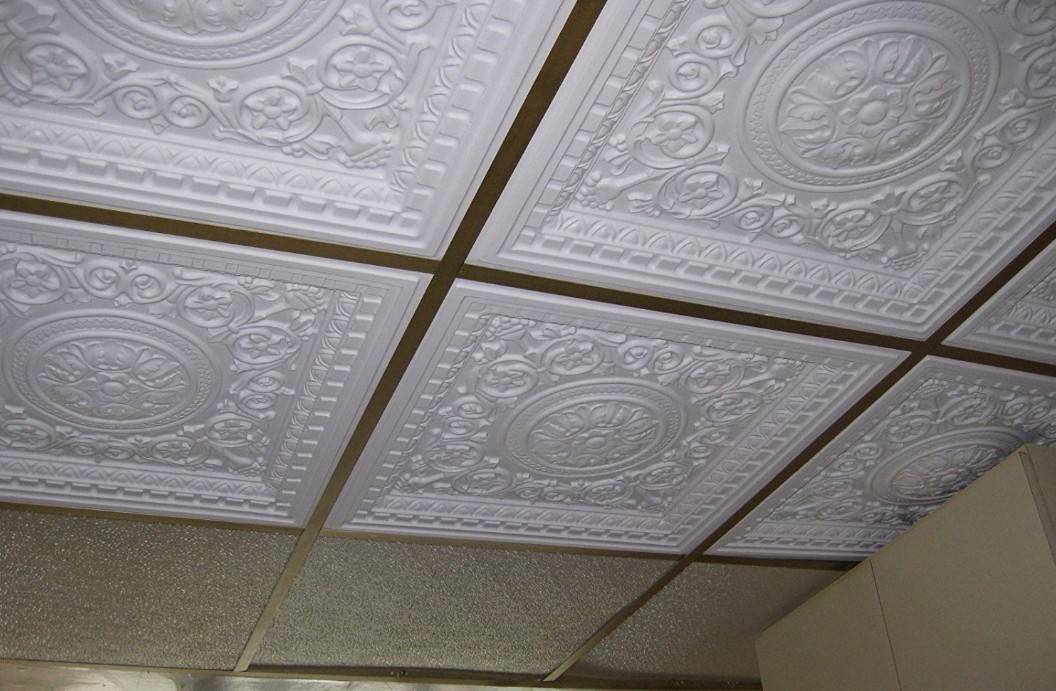 Какой вариант потолочного покрытия выбрать? Потолочная плитка, кассетный или деревянный потолок