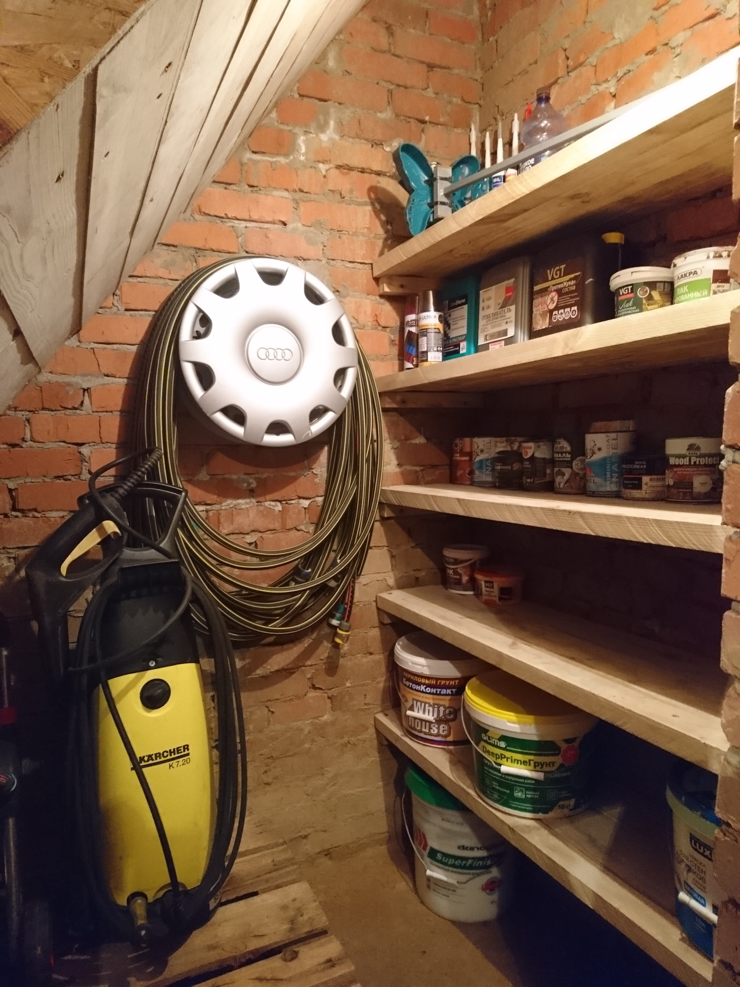 Как построить подвал в гараже своими руками: видео-инструкция по монтажу, особенности строительства, устройства, цена, фото