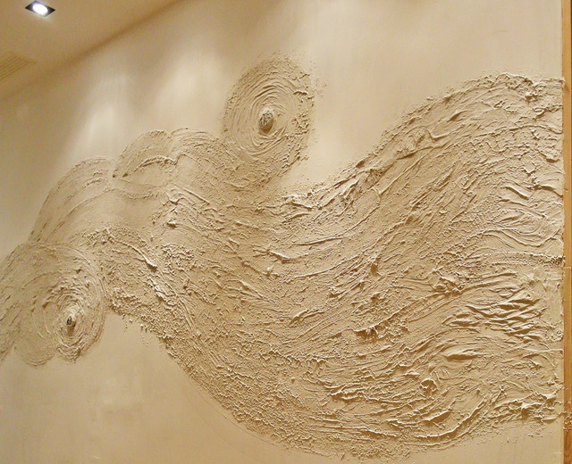 Как декоративную штукатурку наносить правильно