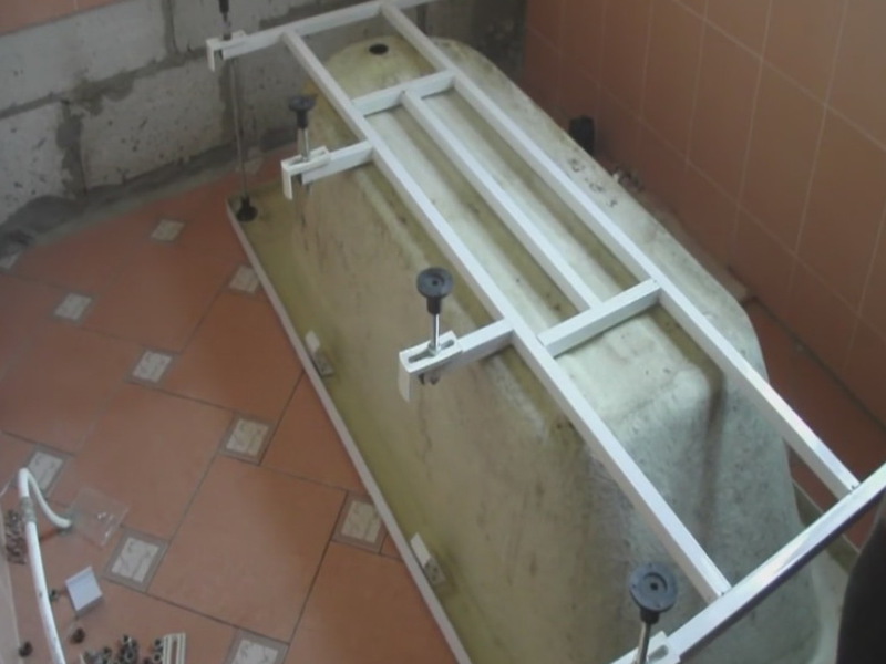 Установка акриловой ванны своими руками - на каркас, ножки, кирпичи
