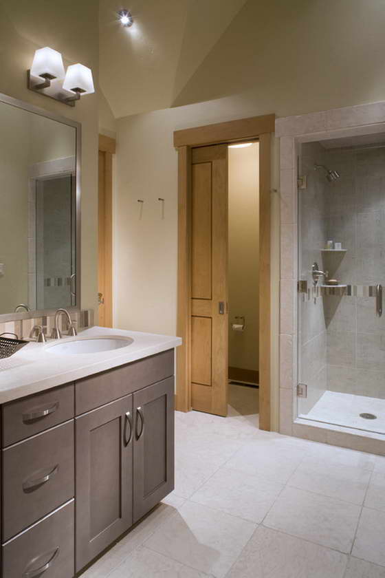 Двери в туалет и ванную – какие лучше? 170 вариантов для вашего выбора (стеклянные, пластиковые, раздвижные)