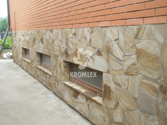 Декоративный камень: отделка наружних стен облицовочным искуственным камнем
