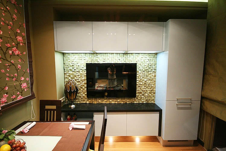 Дизайн кухни с вентиляционным коробом при входе: 75 фото идей
