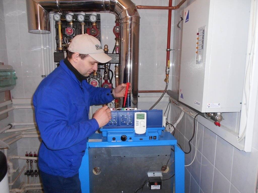 Использование компрессора и другого оборудования для промывки систем отопления