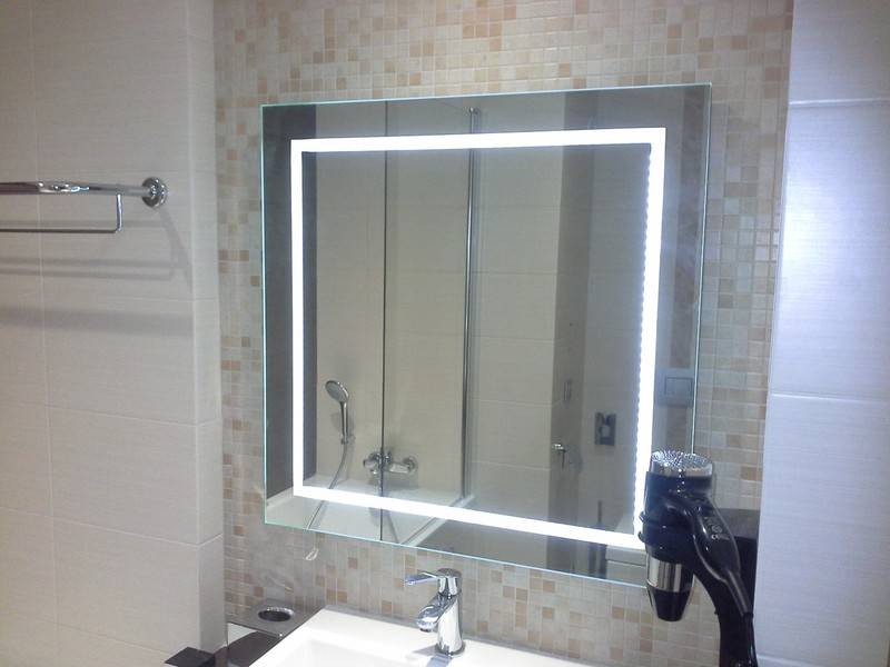 Зеркало в ванную комнату: размер, стиль, расположение (44 фото)