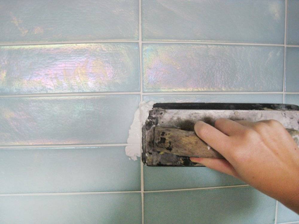 Затирка швов плитки в ванной своими руками | 
ванная, туалет | postrojkin.ru