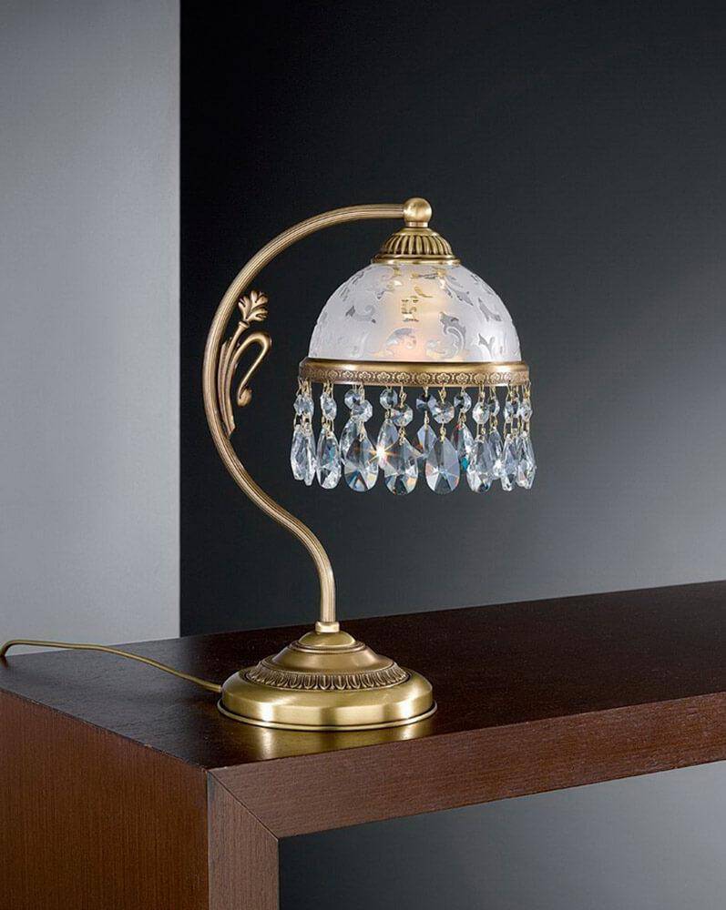Настольная лампа — как правильно использовать в дизайне интерьера? 107 фото стильных решений