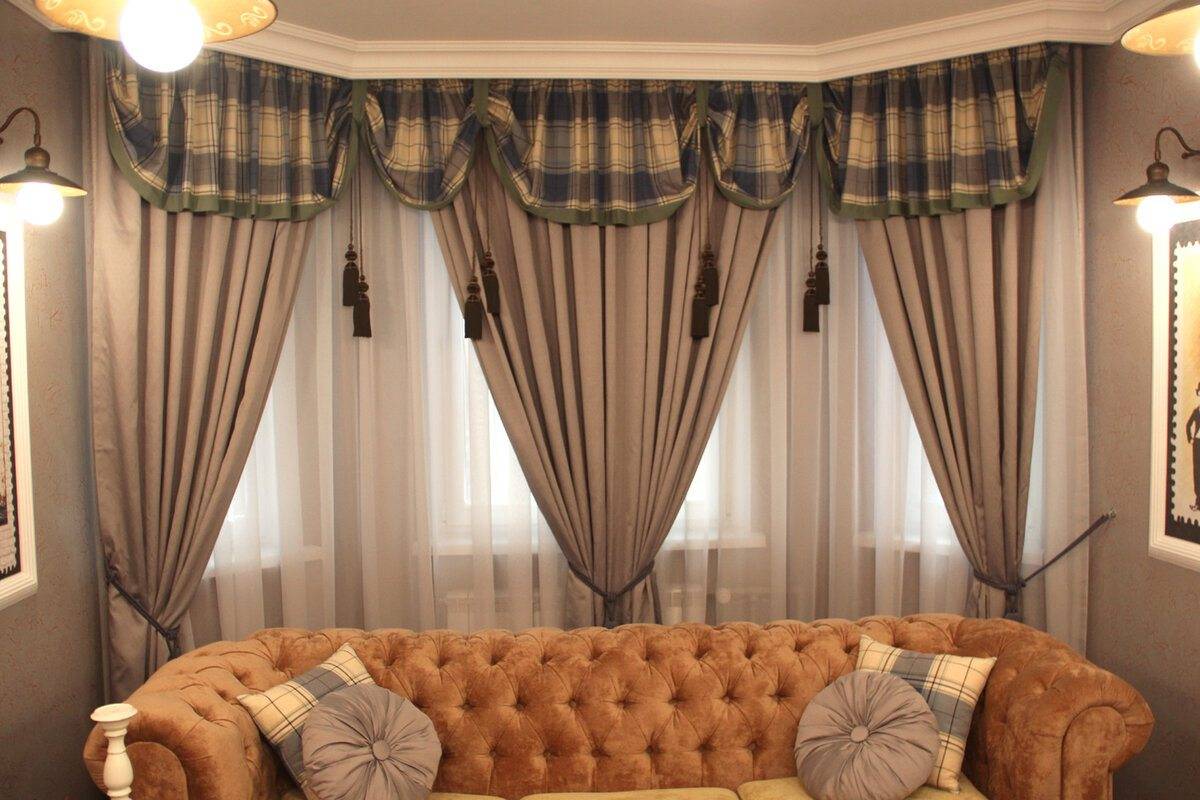 шторы в гостиную с эркером в современном стиле