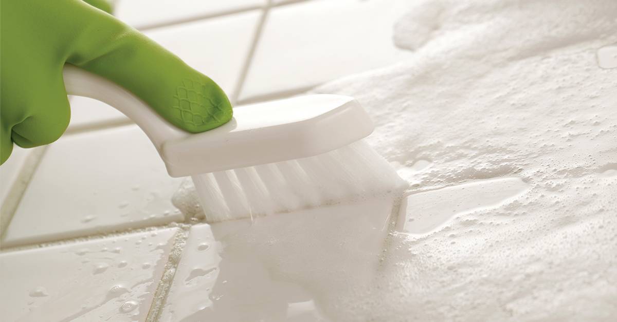 Как почистить швы между плиткой в ванной: отбеливаем, красим