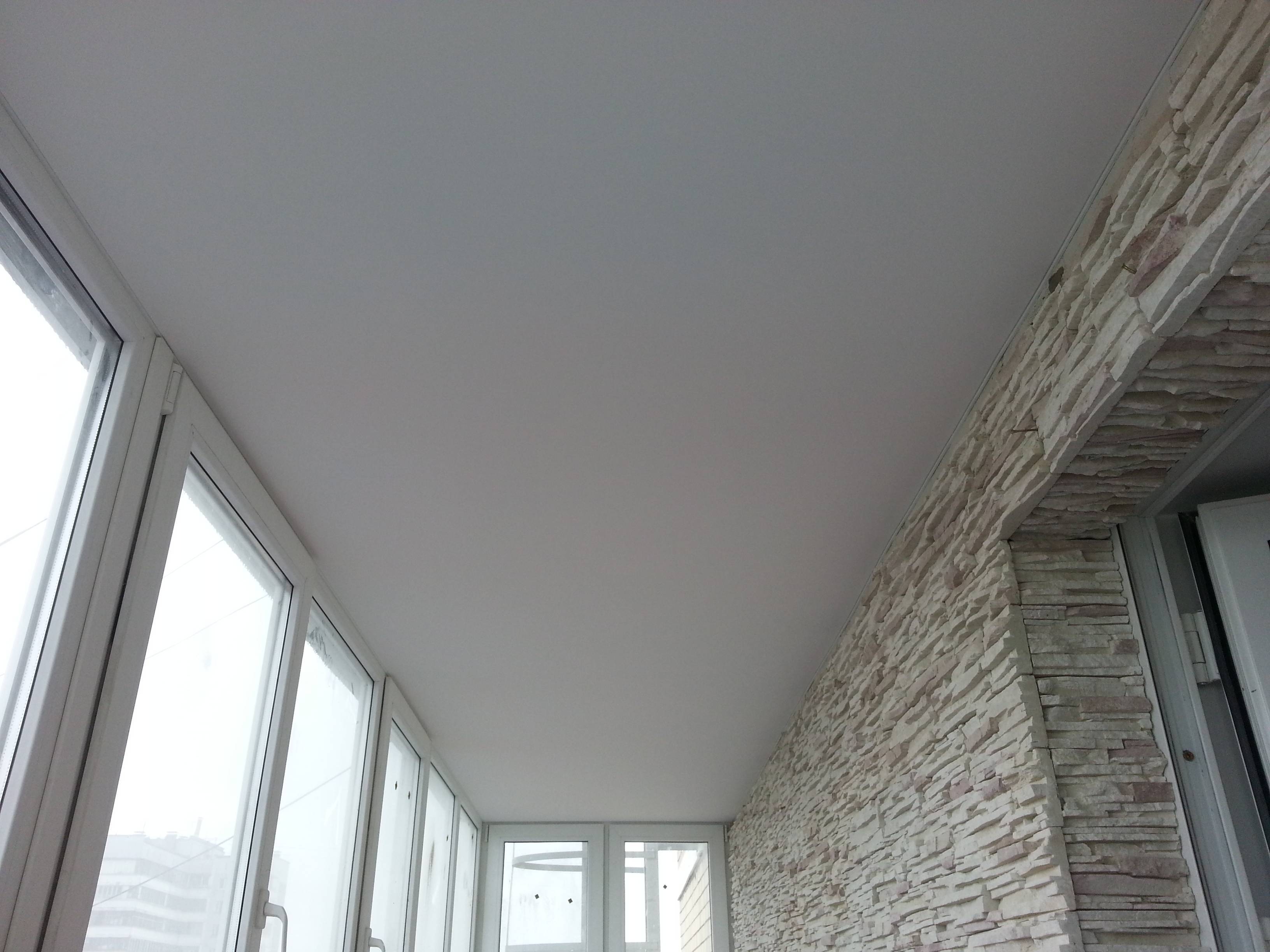 Стоит ли делать натяжной потолок на даче или в неотапливаемом помещении