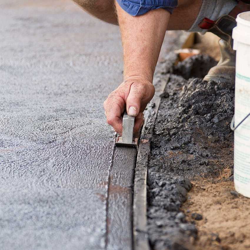 Как сделать бетонные дорожки своими руками качественно и недорого